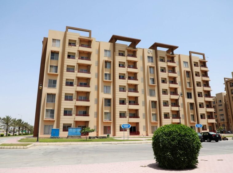 Bahria town karachi apartment for rent precinct 19