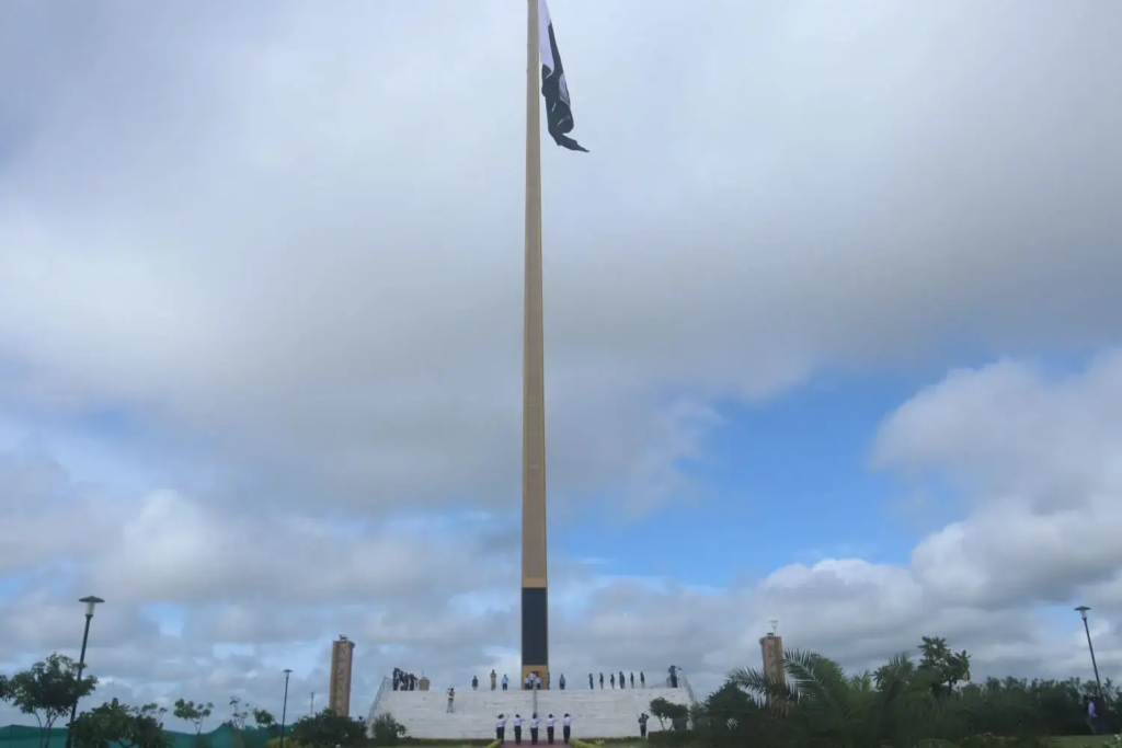 Bahria towm Karachi Flag Pole