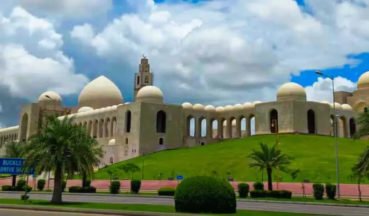 Bahria town karachi grand mosque