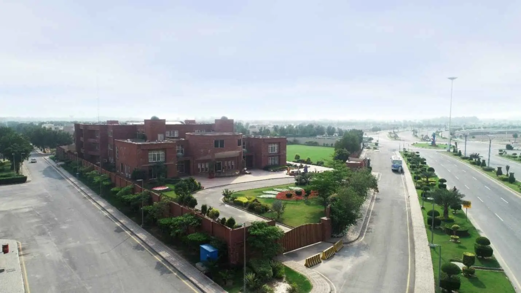 Pre-Junior-Middle-Senior-School-Boys-Girls-Orchard-Campus-Lahore.